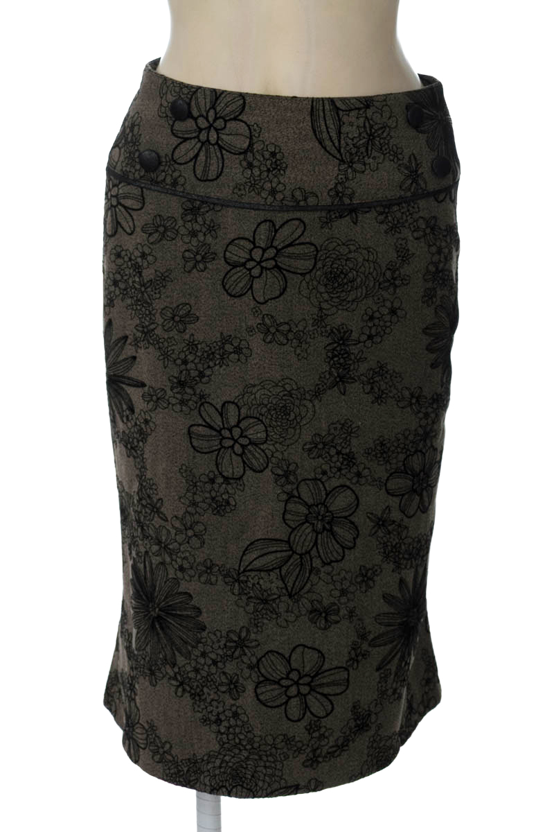 Falda color Café - Doble A