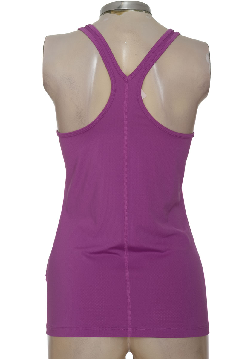Ropa Deportiva / Salida de Baño color Morado - Under Armour