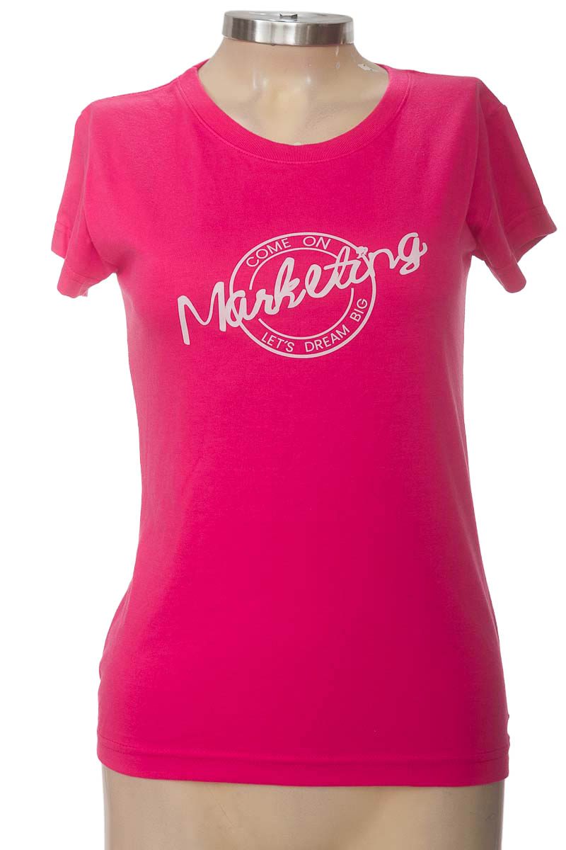 Top / Camiseta color Fucsia - Closeando