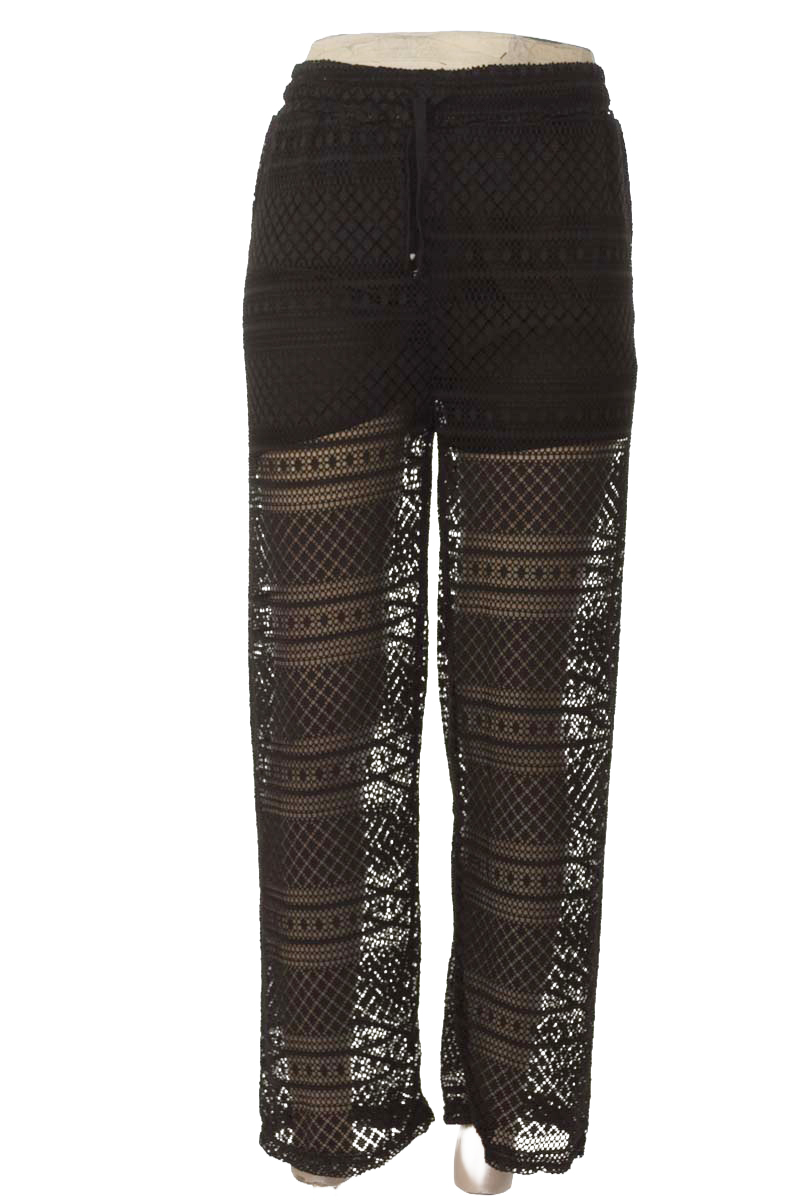 Ropa Deportiva / Salida de Baño color Negro - Closeando