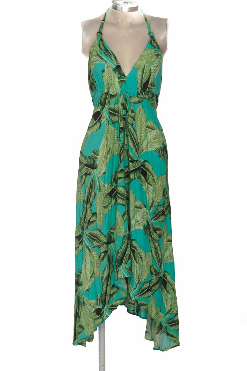 Vestido / Enterizo color Verde - Closeando