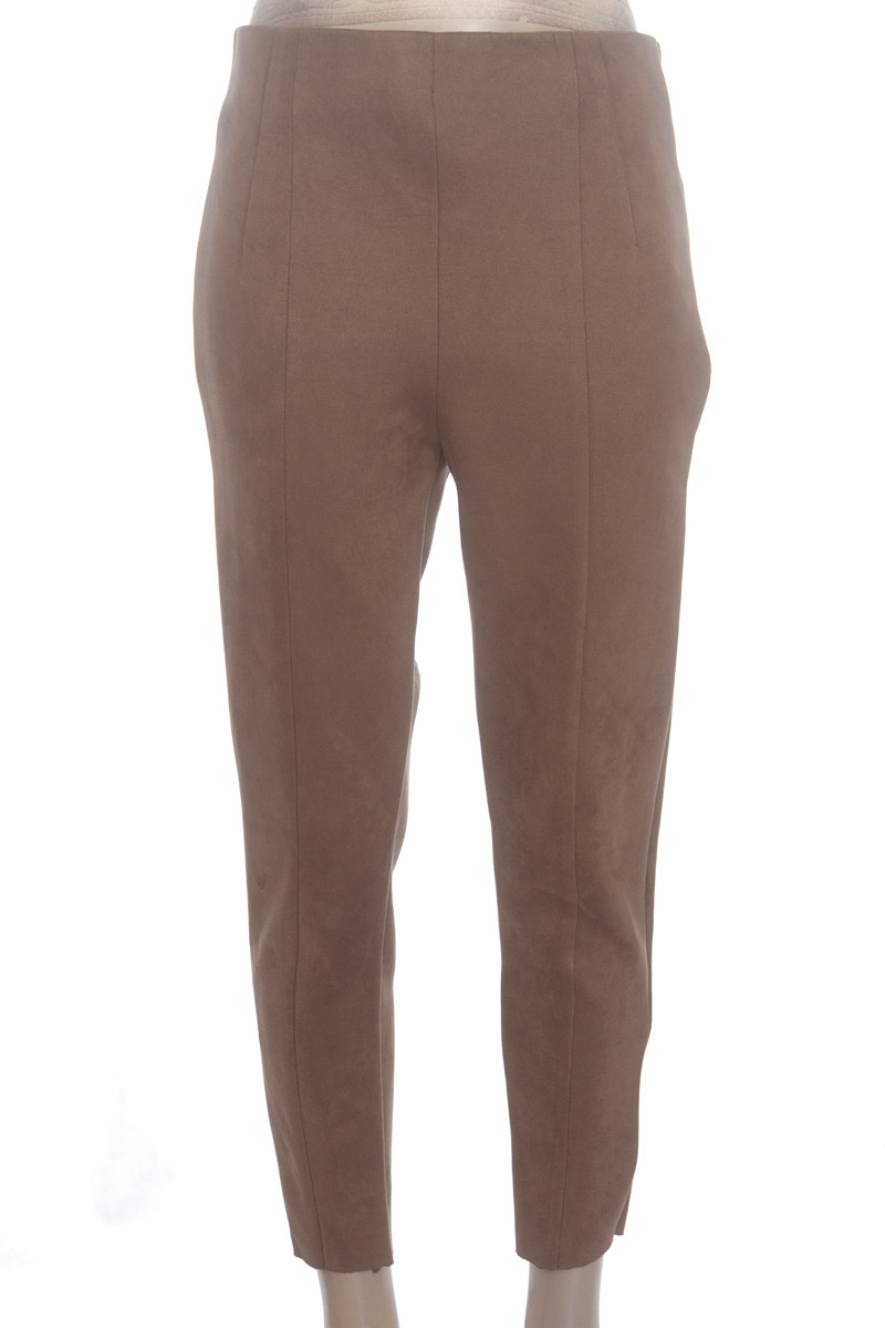 Pantalones color Café - Zara