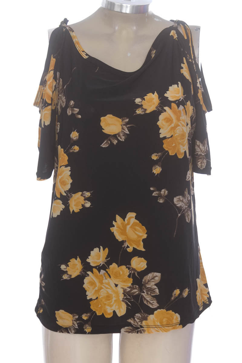 Blusa color Negro - Closeando