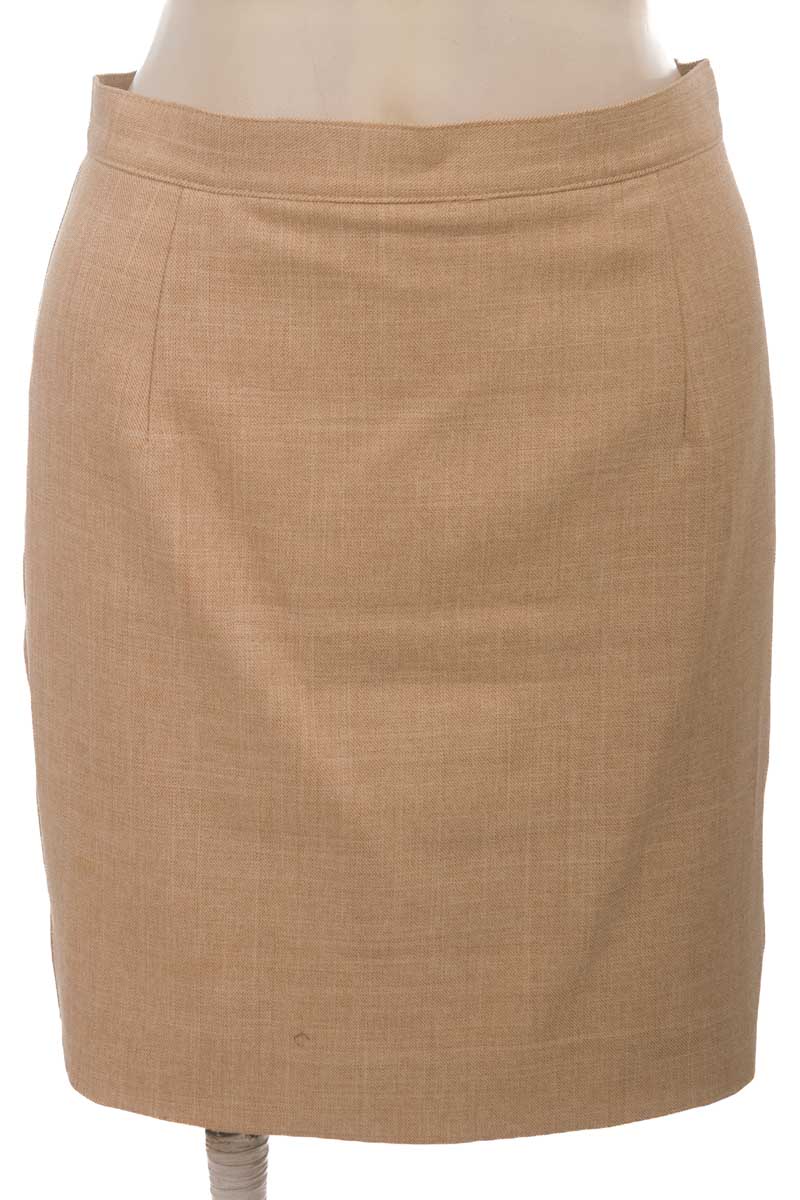 Falda color Beige - Closeando