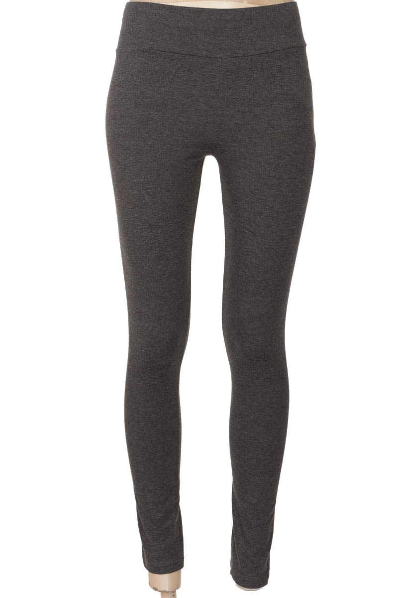 Ropa Deportiva / Salida de Baño color Gris - Closeando