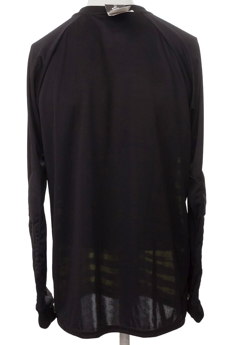 Ropa Deportiva color Negro - Akm