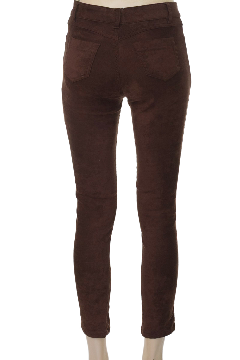 Pantalones color Café - Closeando
