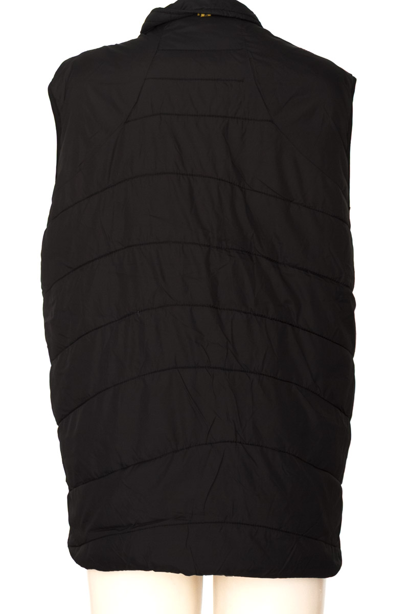 Chaqueta / Abrigo color Negro - Closeando