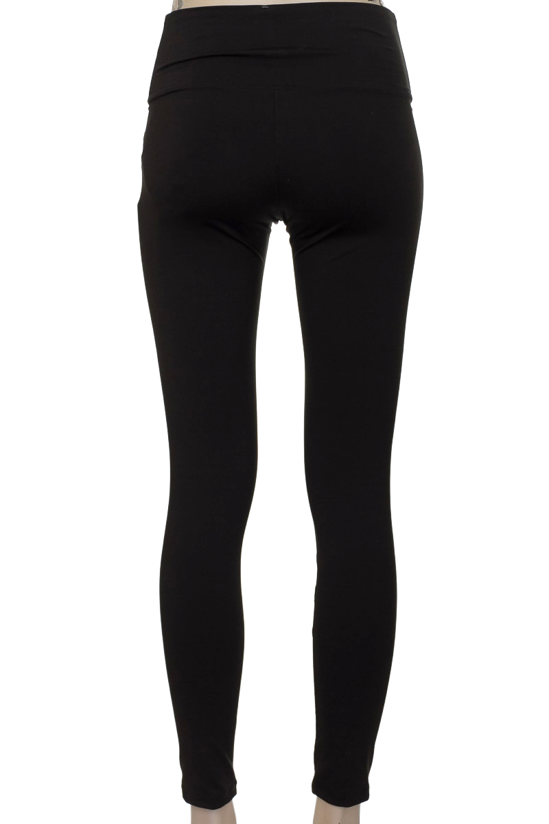 Ropa Deportiva / Salida de Baño color Negro - Babalú