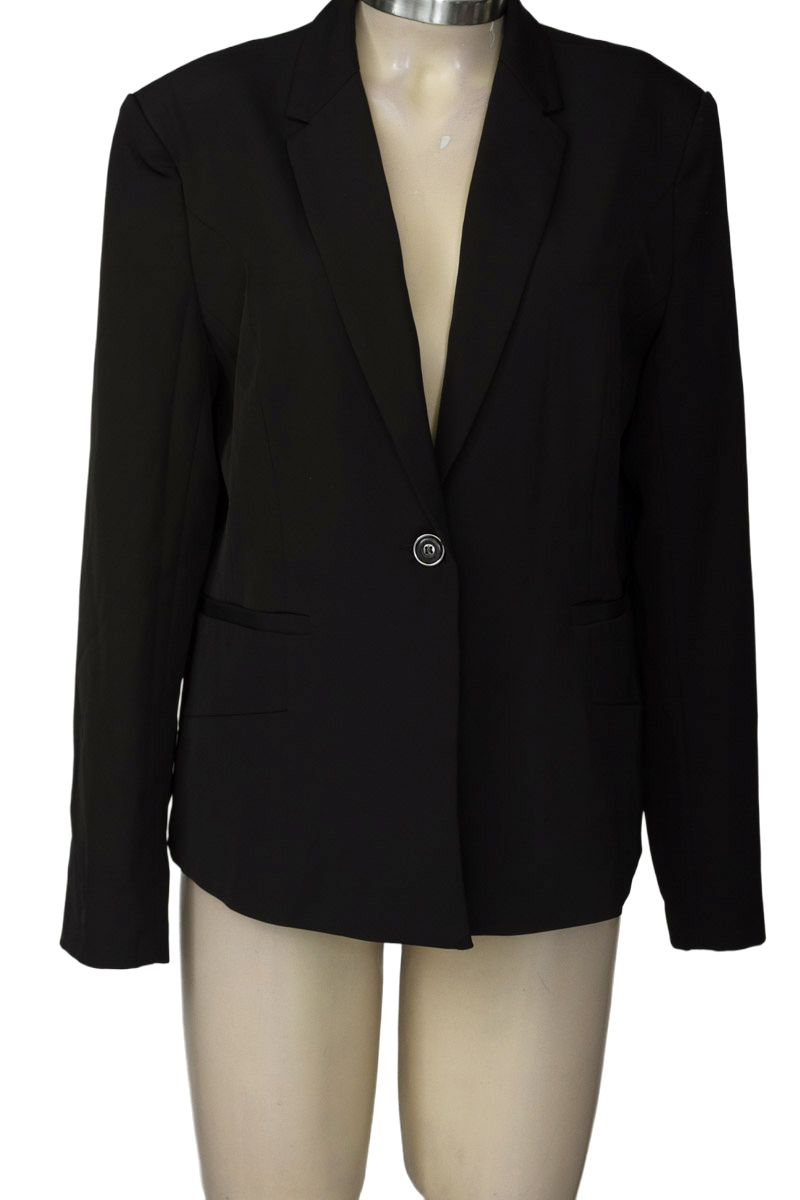 Chaqueta / Abrigo color Negro - Closeando