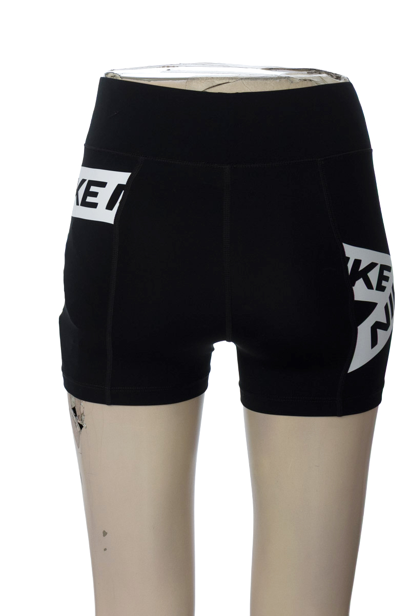 Ropa Deportiva / Salida de Baño color Negro - Nike