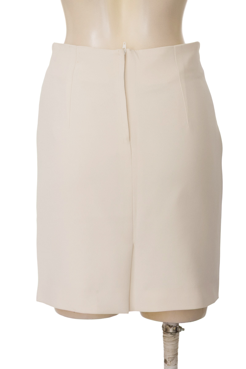 Falda color Beige - Closeando