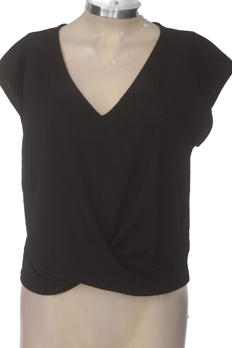 Blusa color Negro - University Club