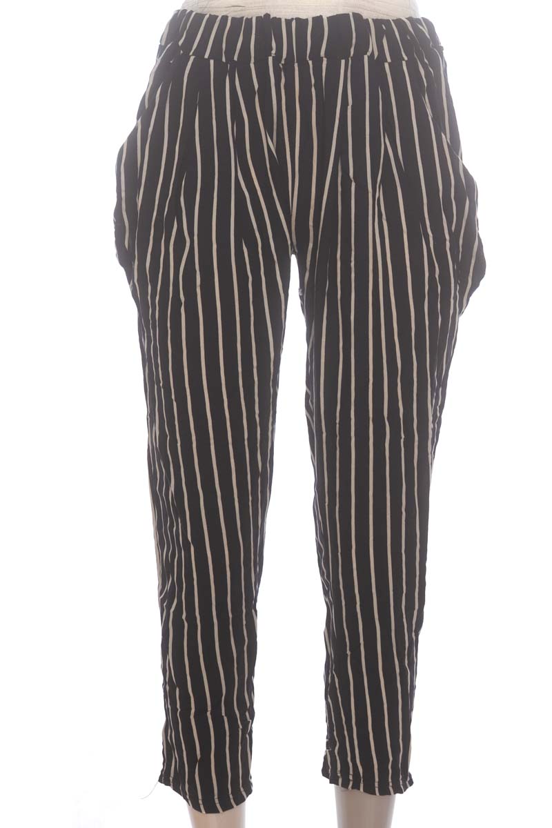 Pantalones color Negro - Closeando