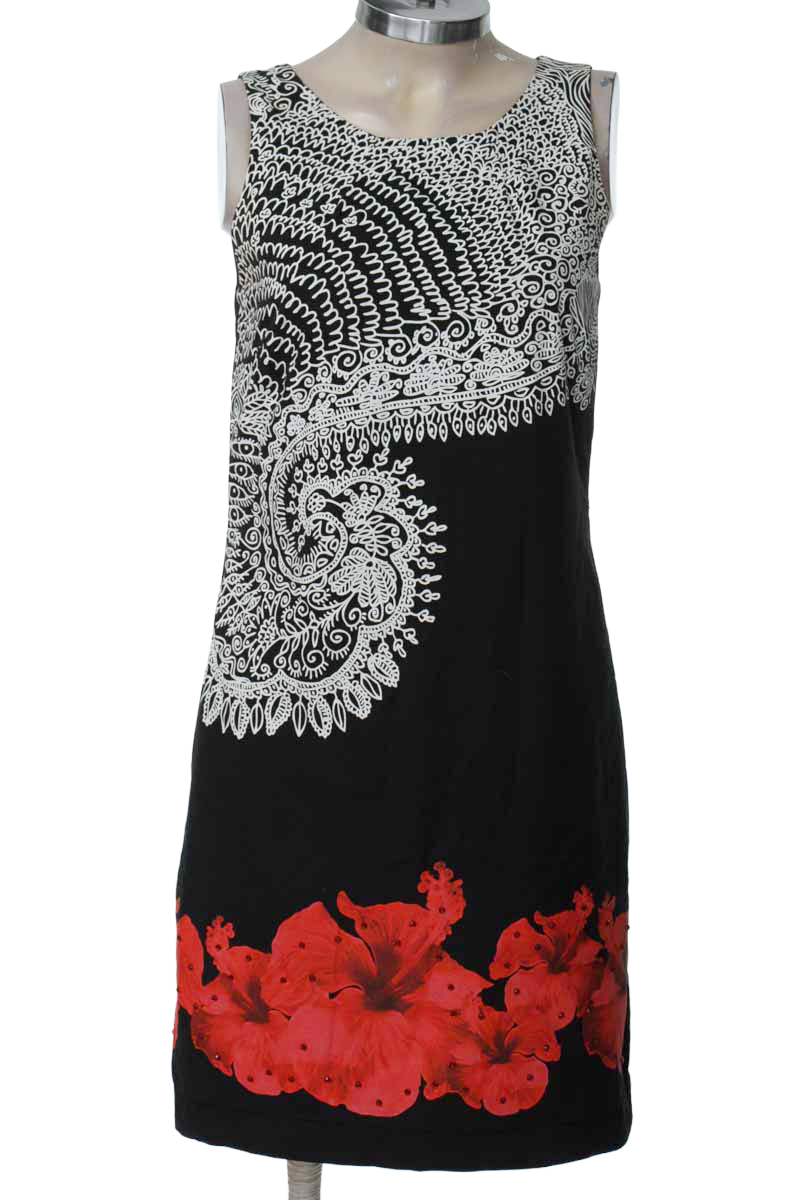 Vestido / Enterizo color Negro - Desigual