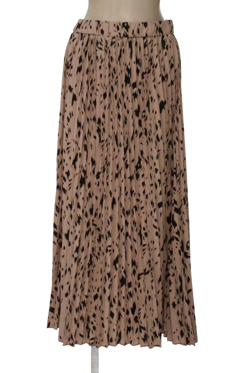 Falda color Beige - Closeando