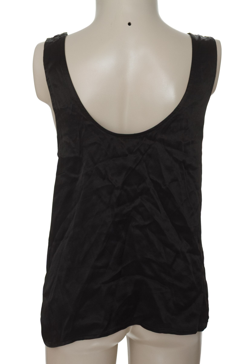 Top / Camiseta color Negro - Gef
