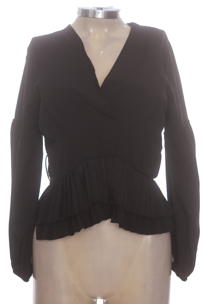 Blusa color Negro - Closeando