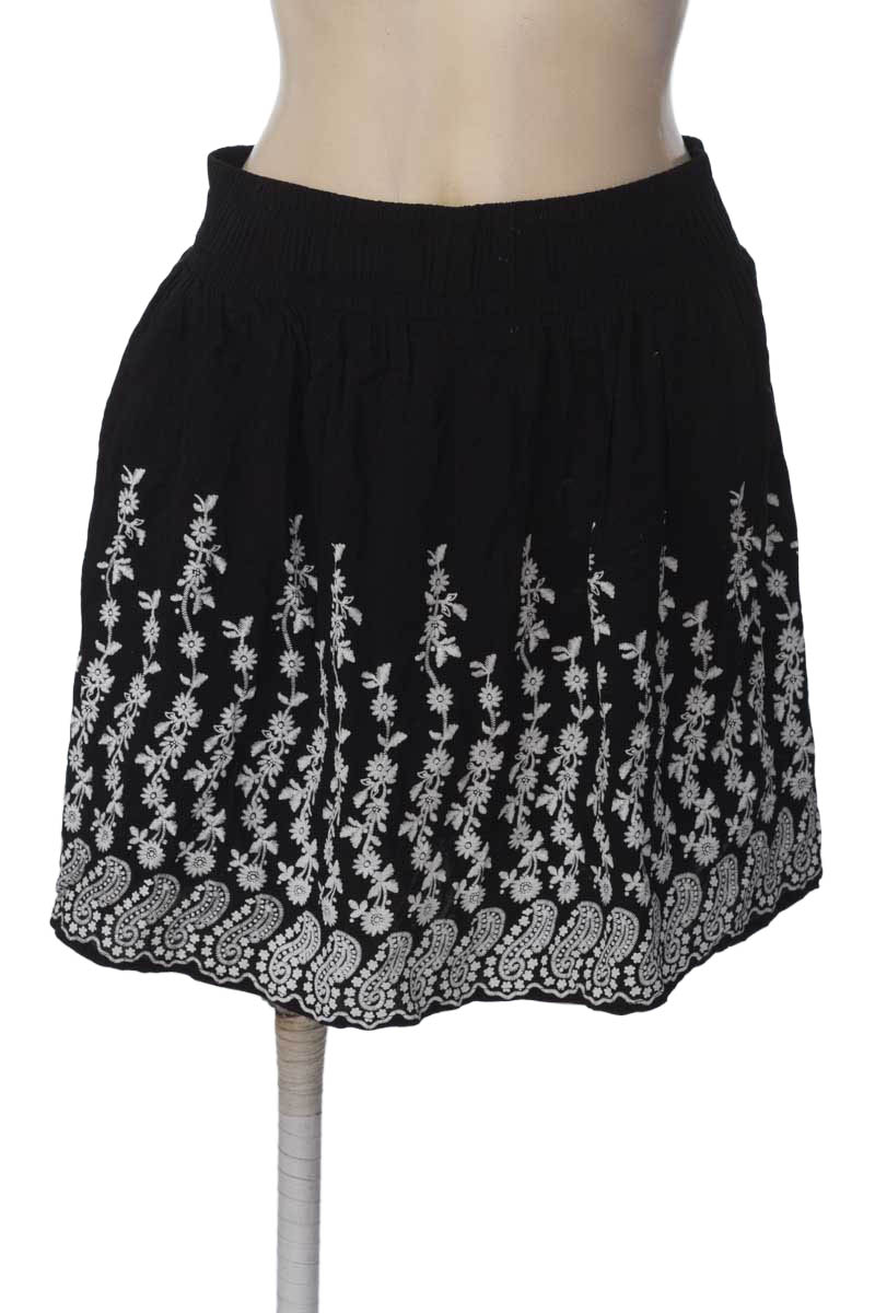 Falda color Negro - Koaj