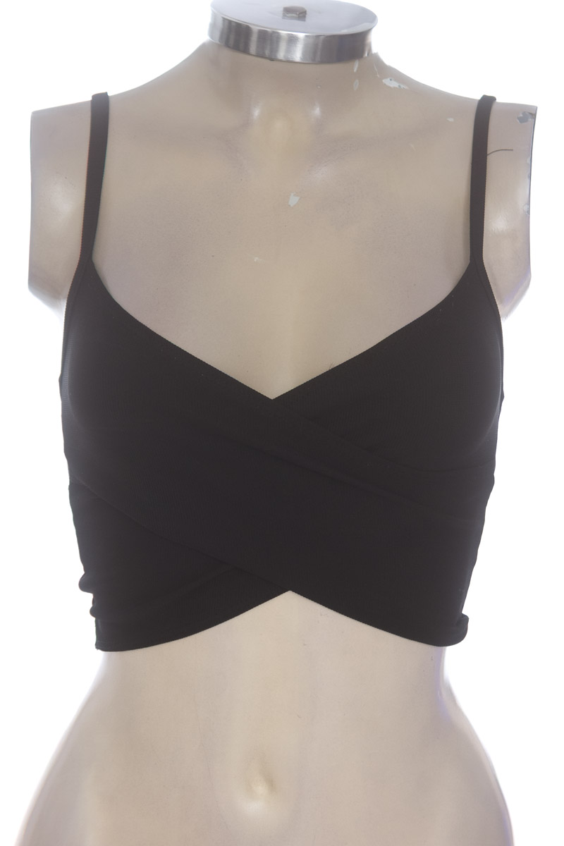 Top / Camiseta color Negro - Stradivarius