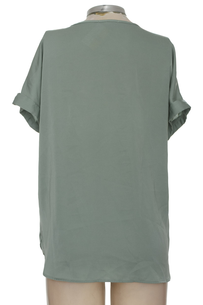 Top / Camiseta color Verde - PATPRIMO