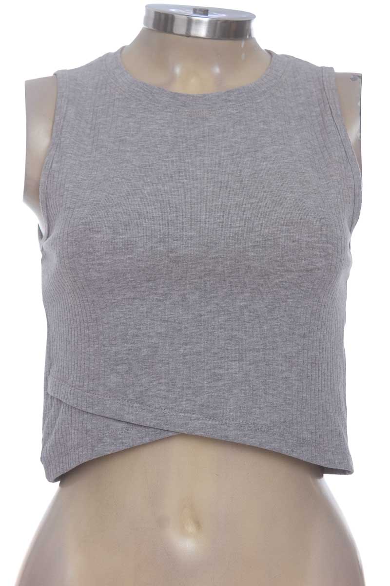 Top / Camiseta color Gris - Stradivarius