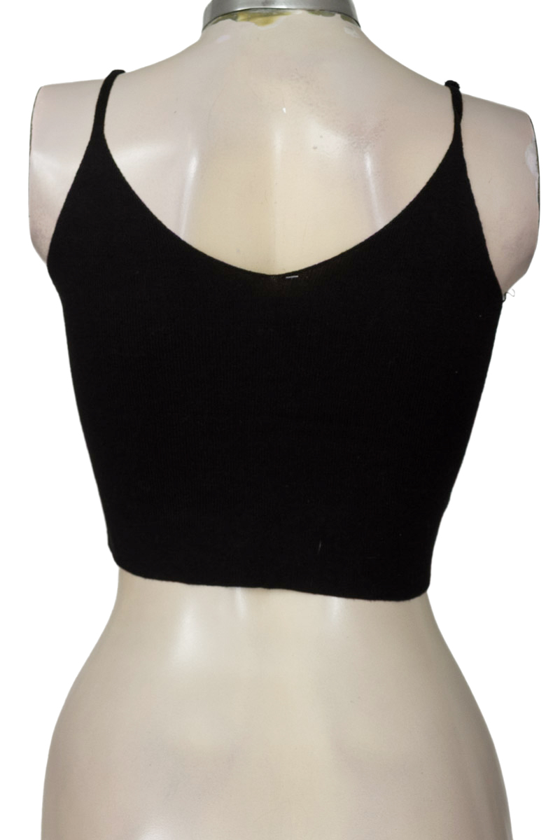 Top / Camiseta color Negro - Closeando