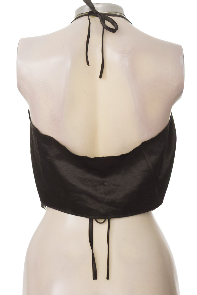 Top / Camiseta color Negro - Derek