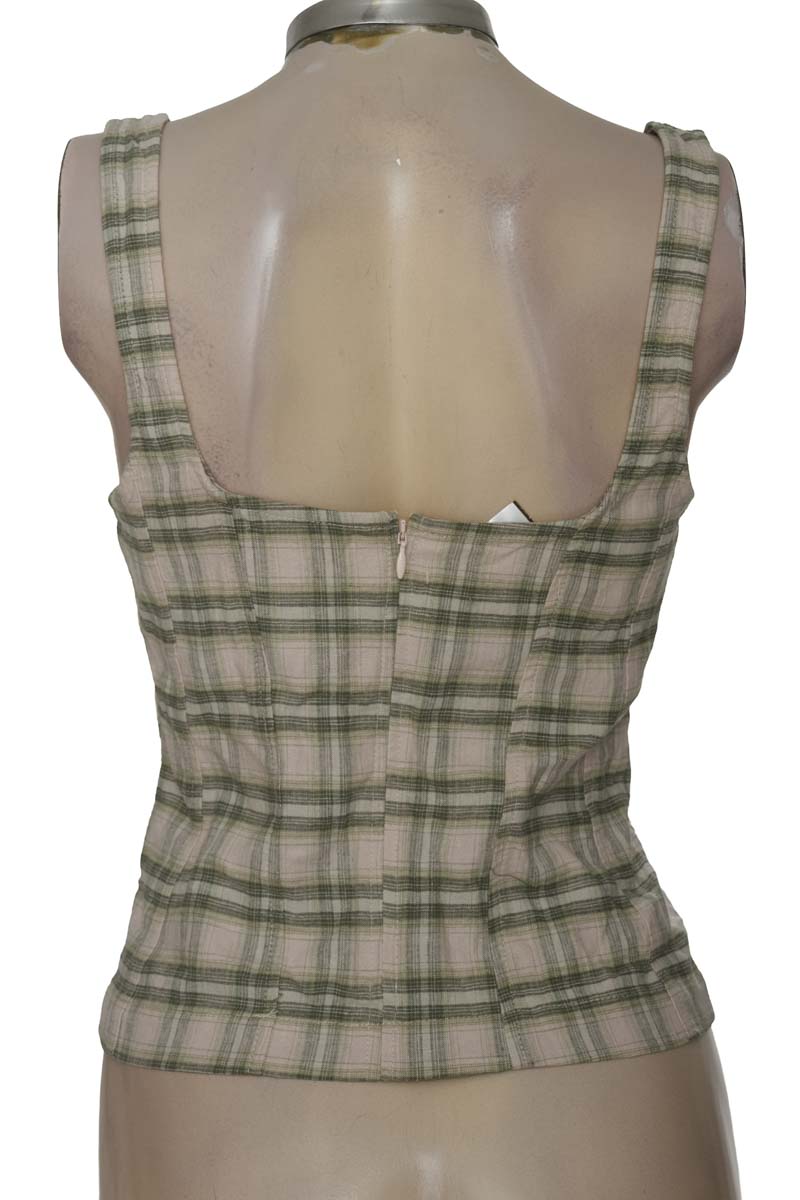 Top / Camiseta color Verde - Kimchi Blue