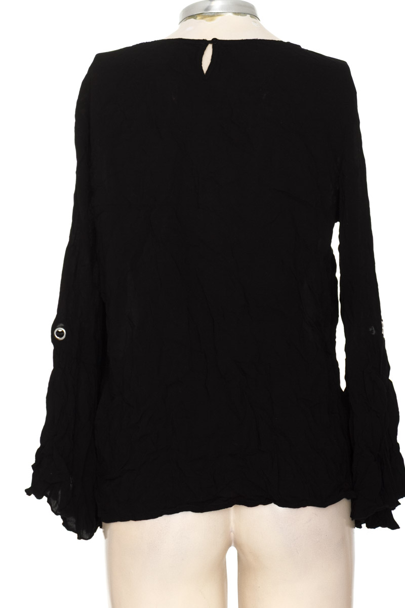 Blusa color Negro - Basement