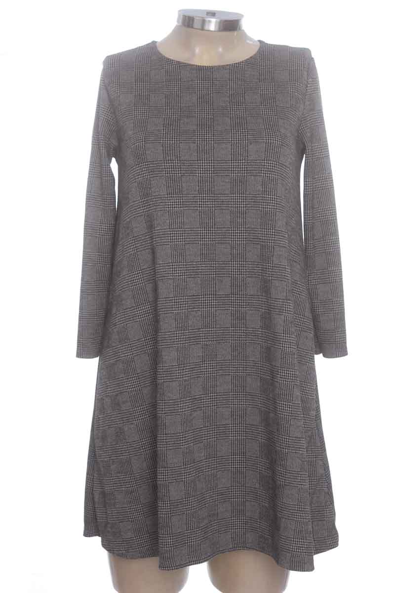 Vestido / Enterizo color Gris - Stradivarius