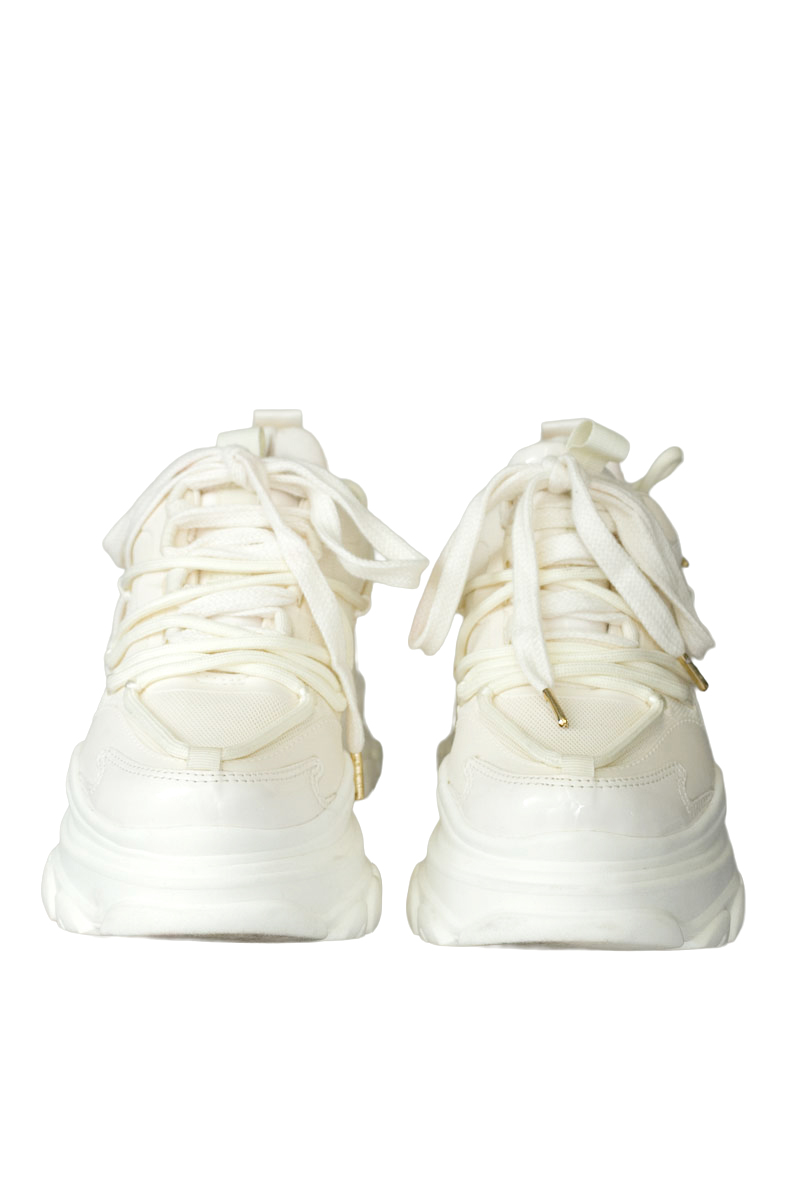 Zapatos color Beige - Closeando