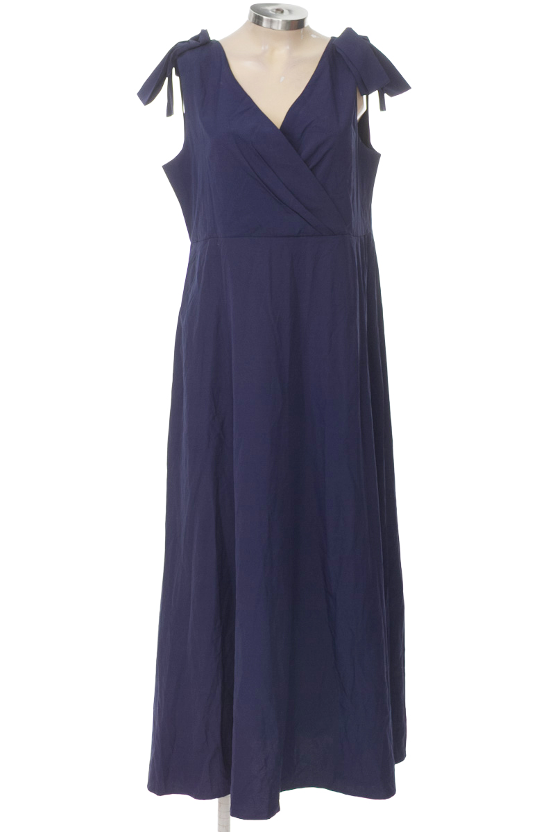 Vestido / Enterizo color Azul - Closeando