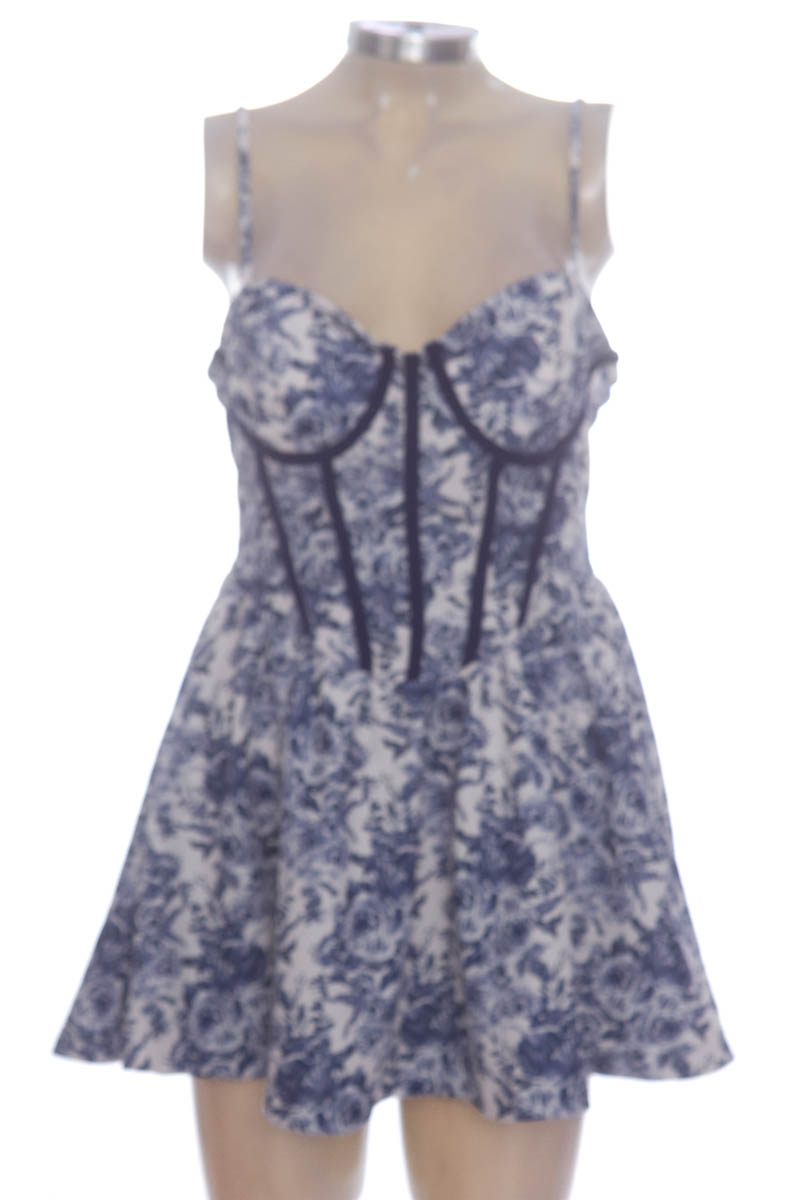 Vestido / Enterizo color Azul - Closeando