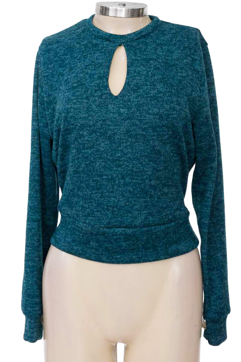 Sweater color Verde - Closeando