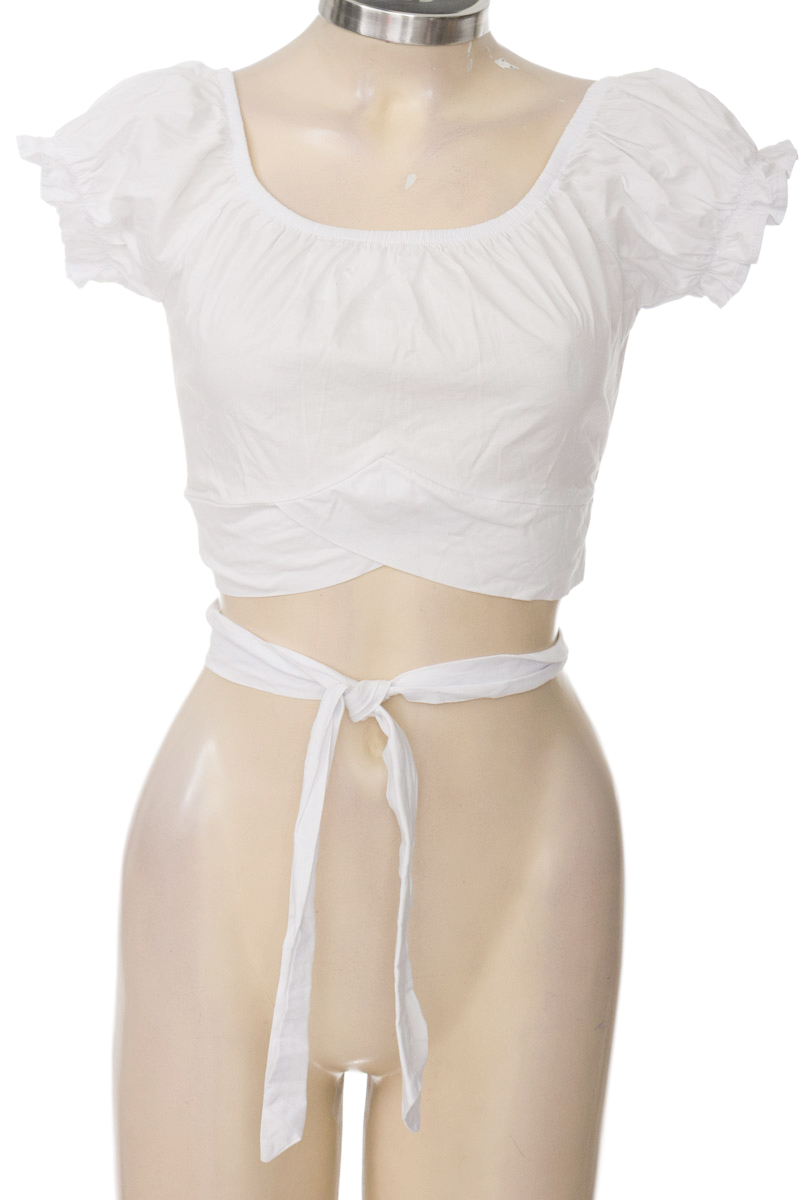 Top / Camiseta color Blanco - Closeando