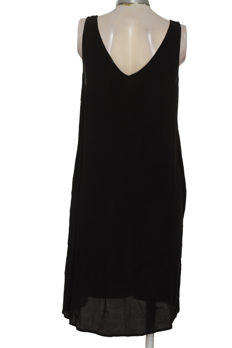Vestido / Enterizo color Negro - Closeando