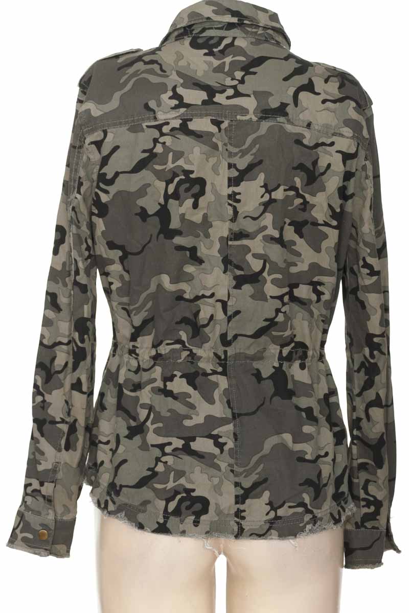 Chaqueta / Abrigo color Verde - White Crow