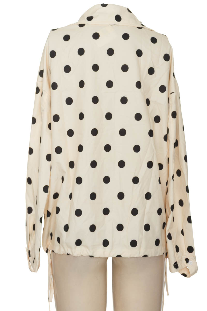 Blusa color Beige - Closeando