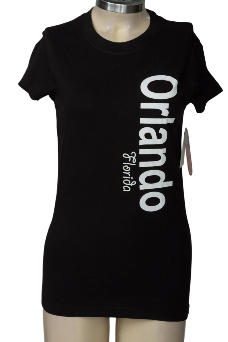 Top / Camiseta color Negro - Closeando