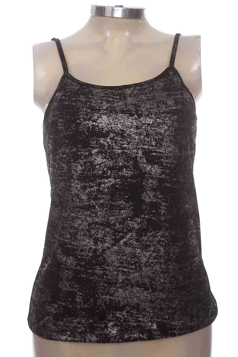 Top / Camiseta color Negro - Spirito