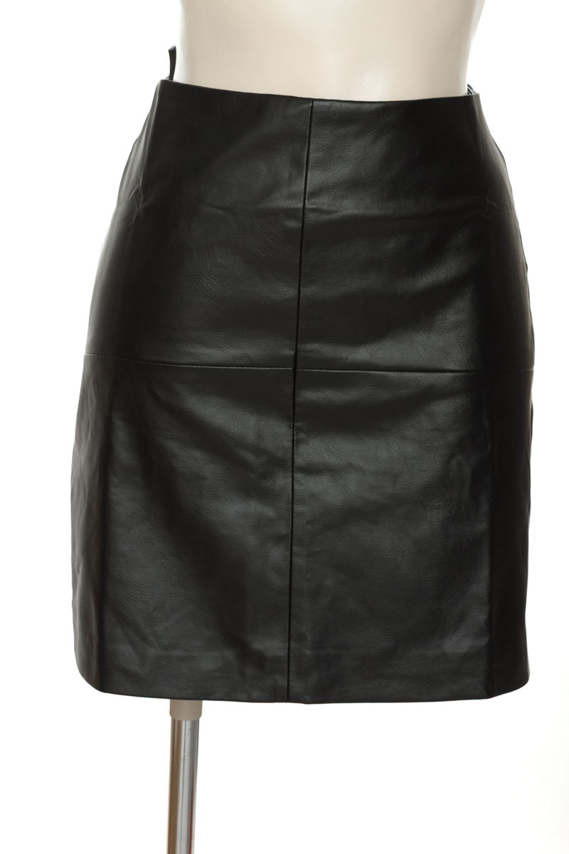 Falda color Negro - Closeando
