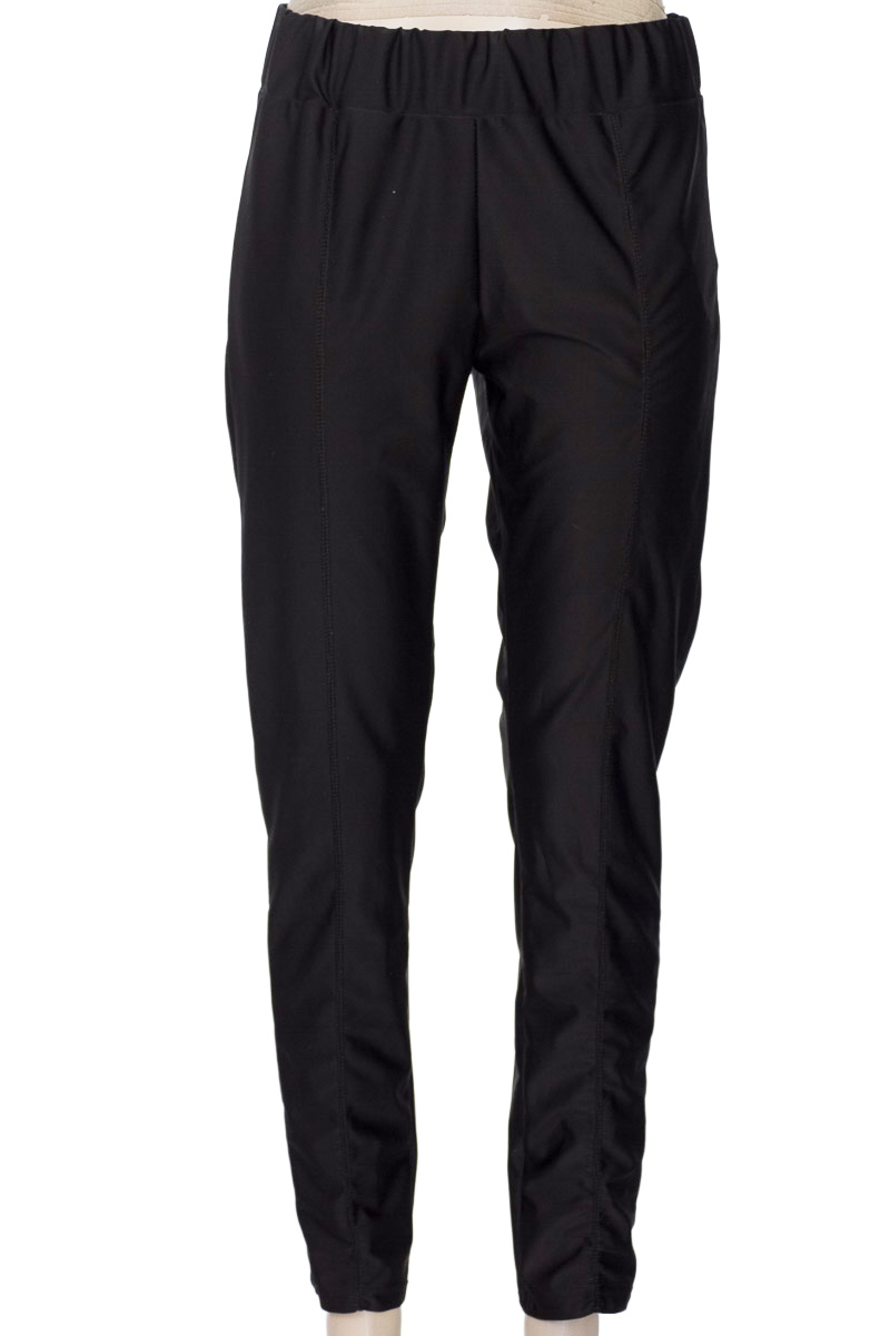 Ropa Deportiva / Salida de Baño color Negro - Ritchi