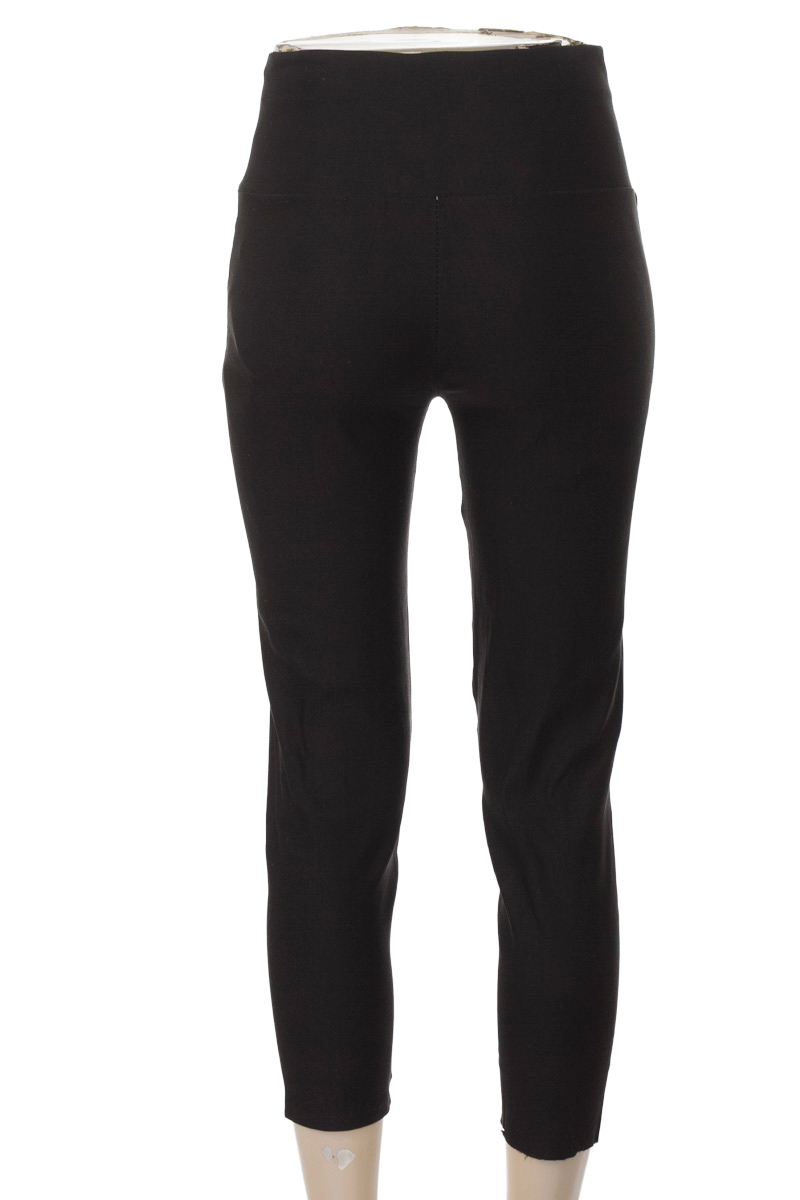 Pantalones color Negro - Closeando