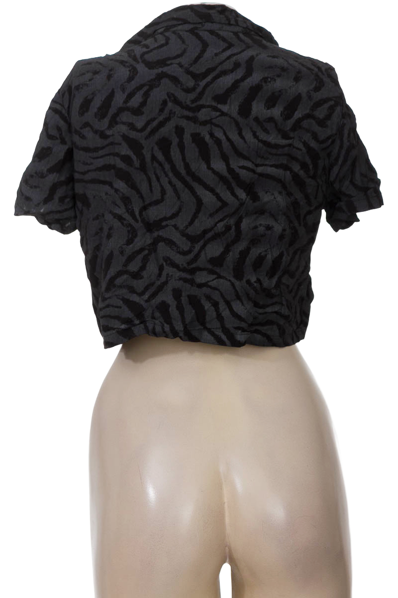 Top / Camiseta color Gris - Closeando