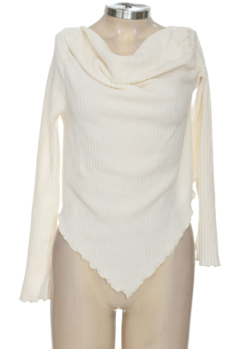 Sweater color Beige - Closeando
