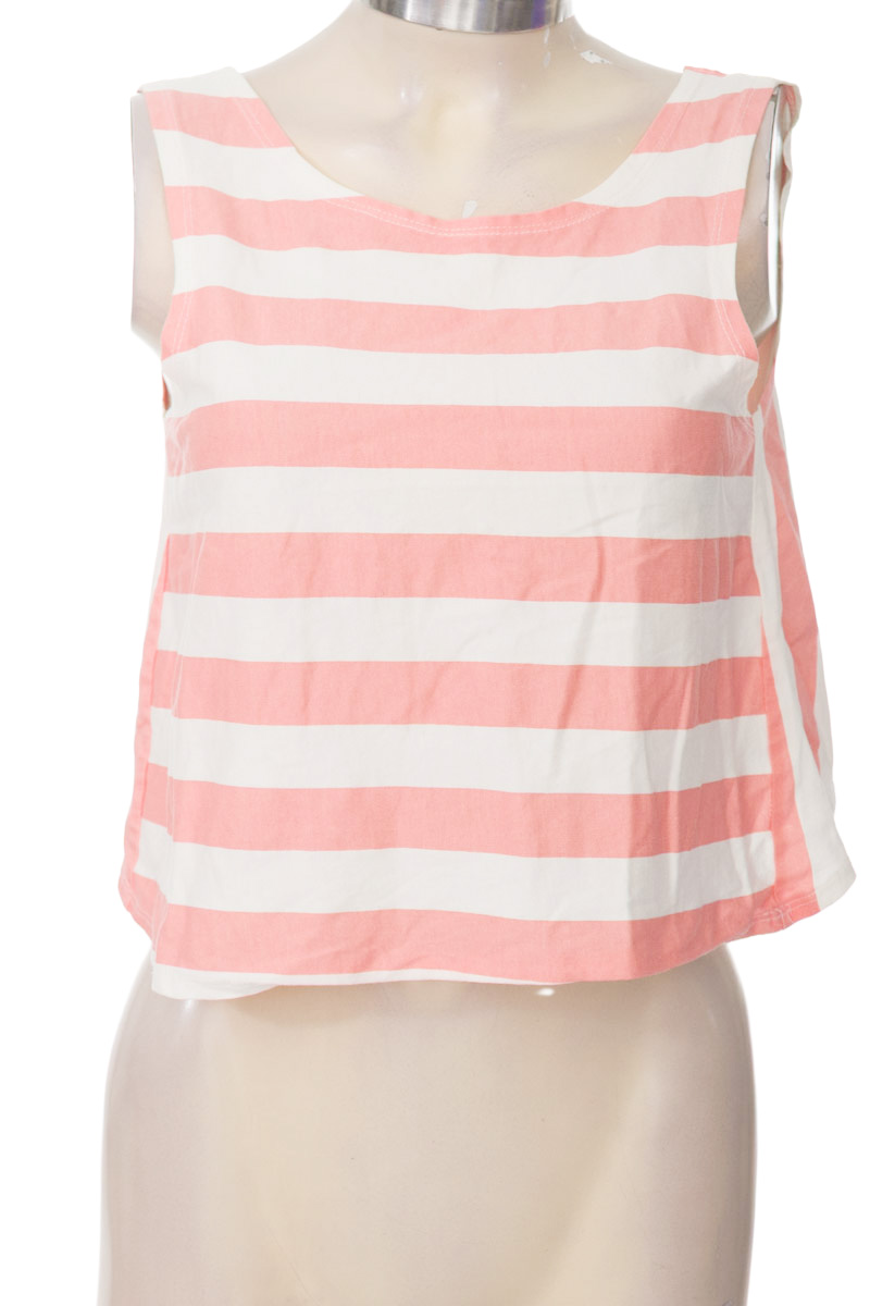 Top / Camiseta color Naranja - Zara