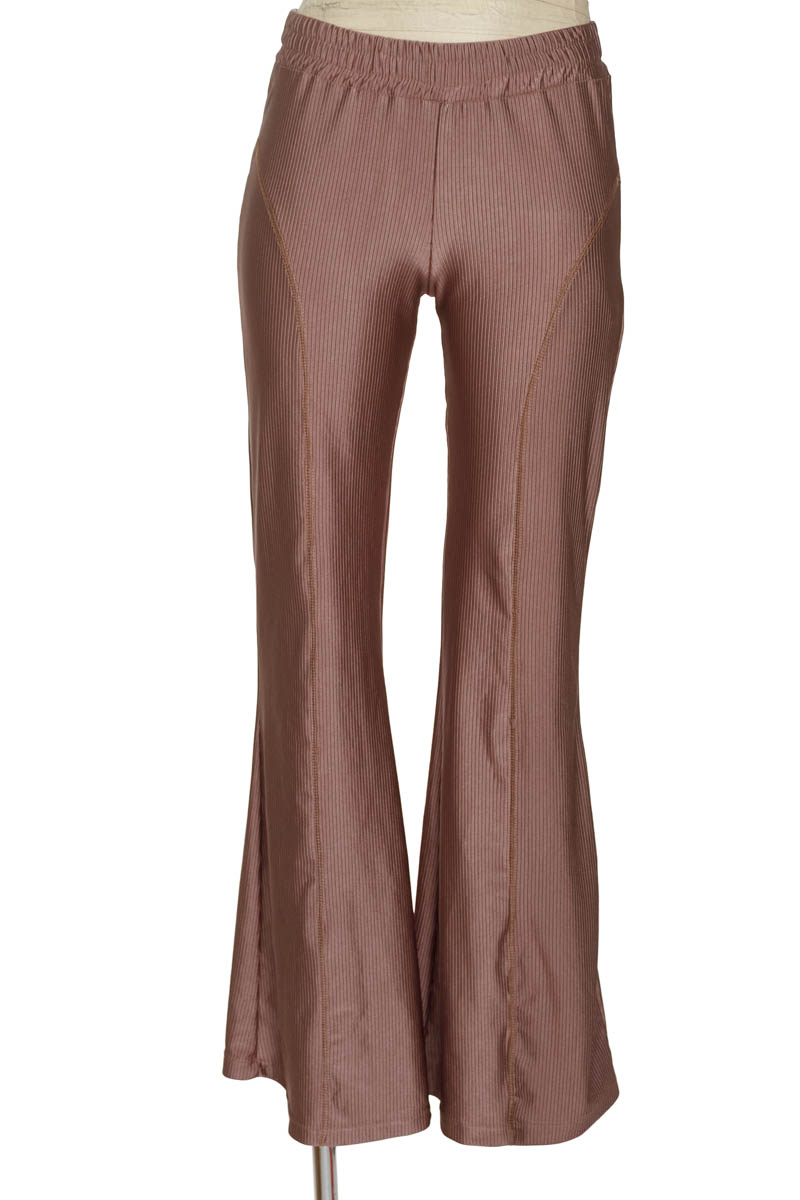 Pantalones color Beige - Closeando