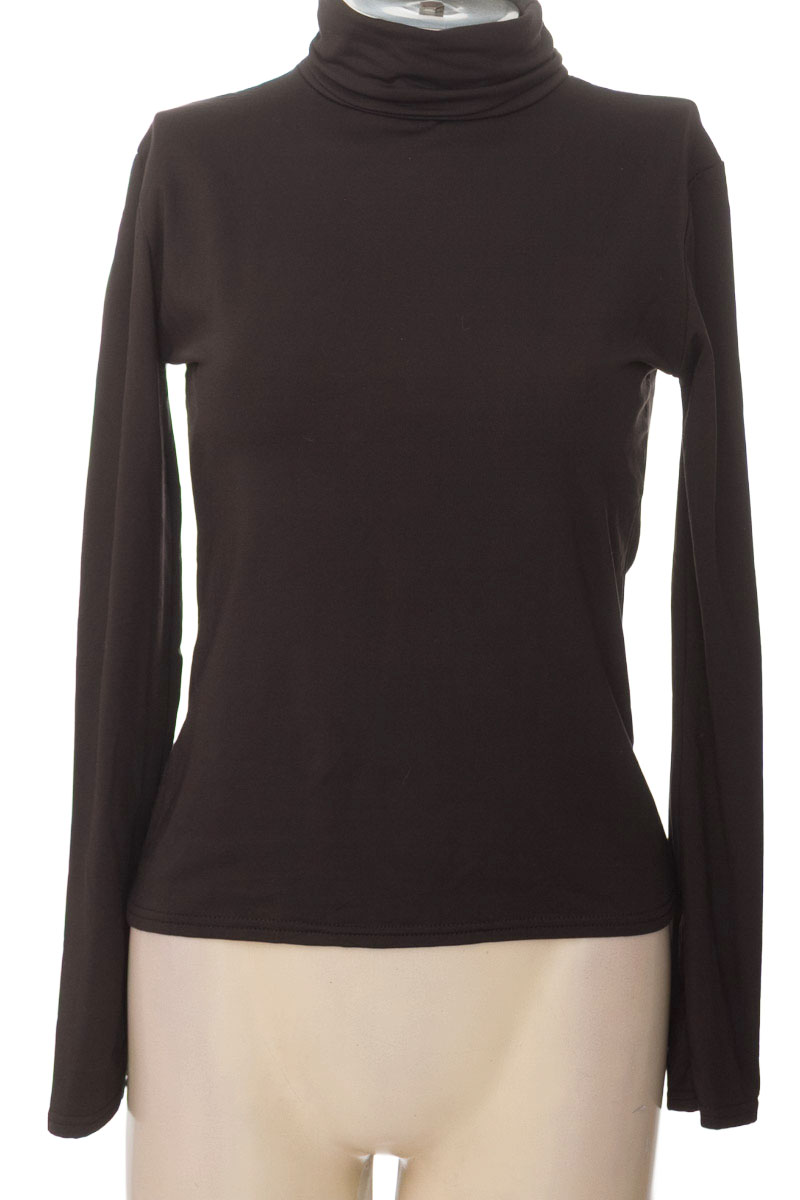 Top / Camiseta color Negro - Closeando