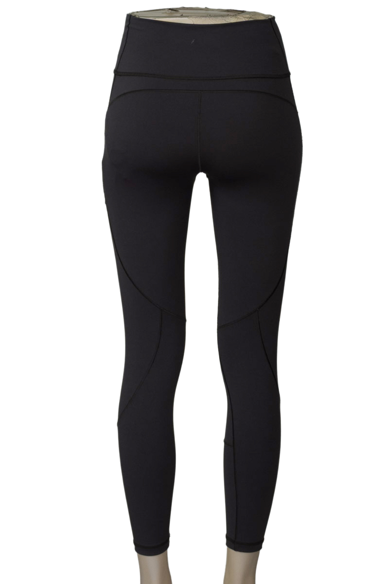 Ropa Deportiva / Salida de Baño color Gris - Adidas
